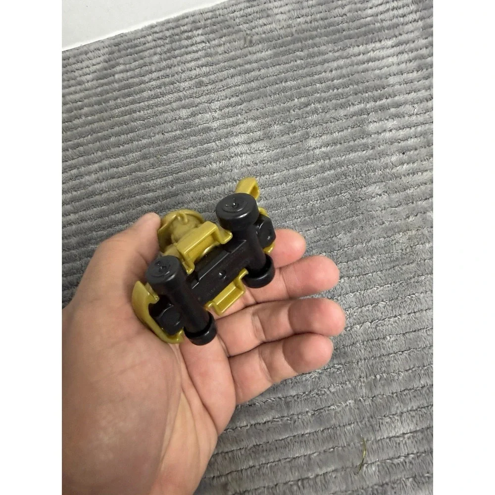 Nintendo Mario Kart 8 – McDonald's Happy Meal Toy Gold Mario
